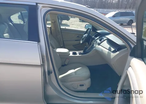 2017 Ford Taurus Se z USA, uszkodzony, nr VIN 1FAHP2D80HG142724